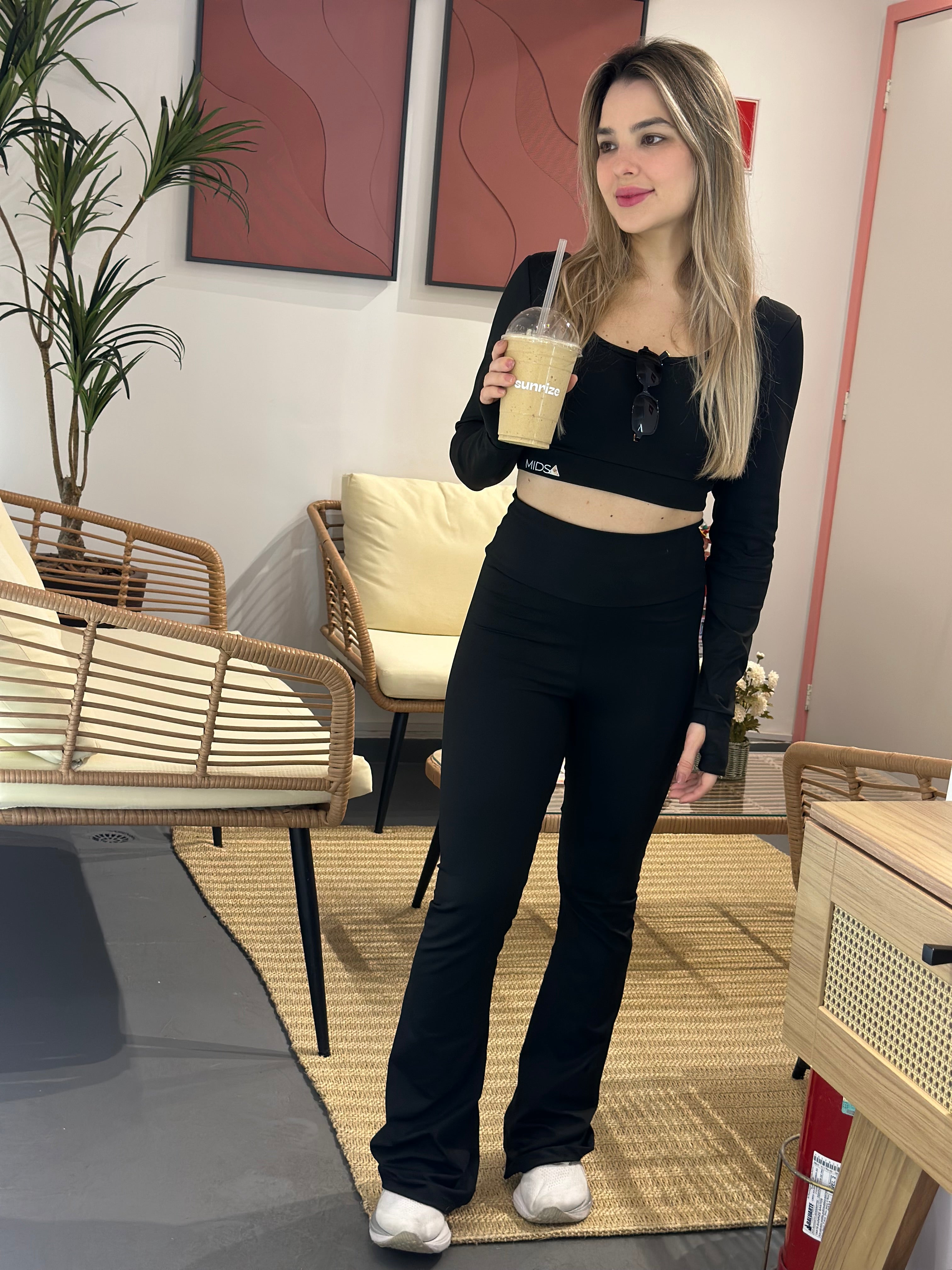 Calça Flare Winter Essence - Cor: Preto