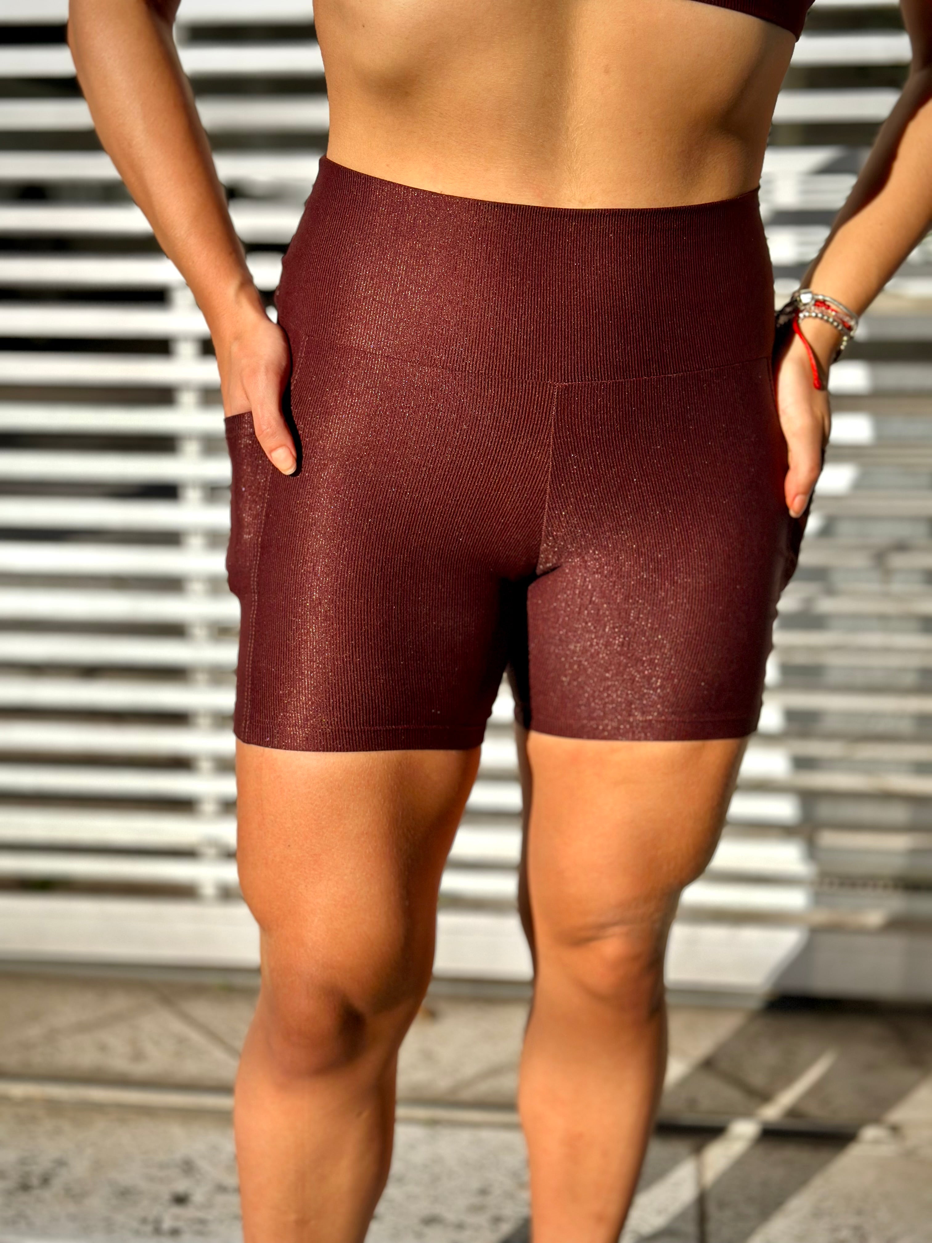 Shorts Essence State - Cor: Mocha Mousse