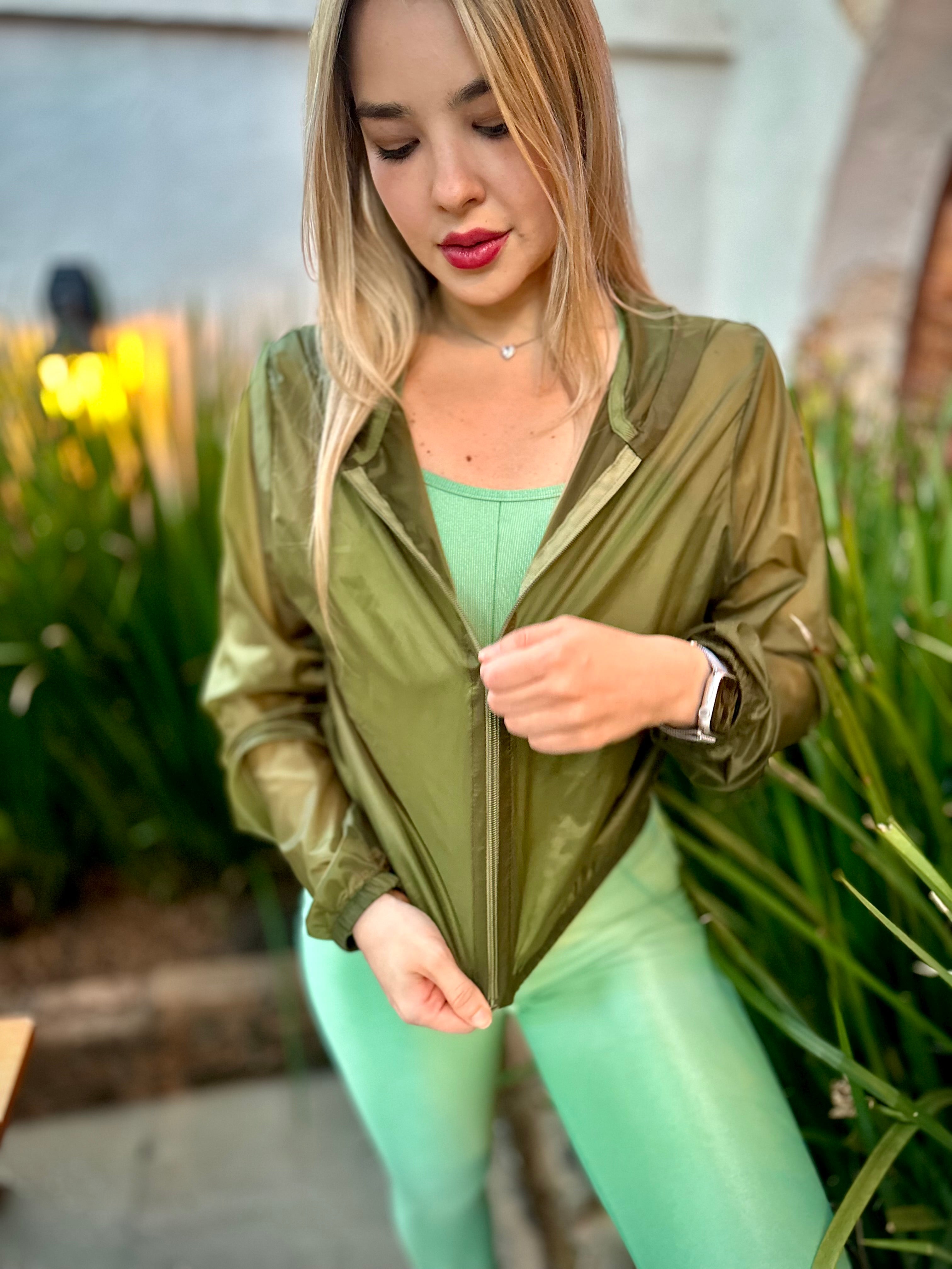 Jaqueta Cropped - Cor: Verde Militar