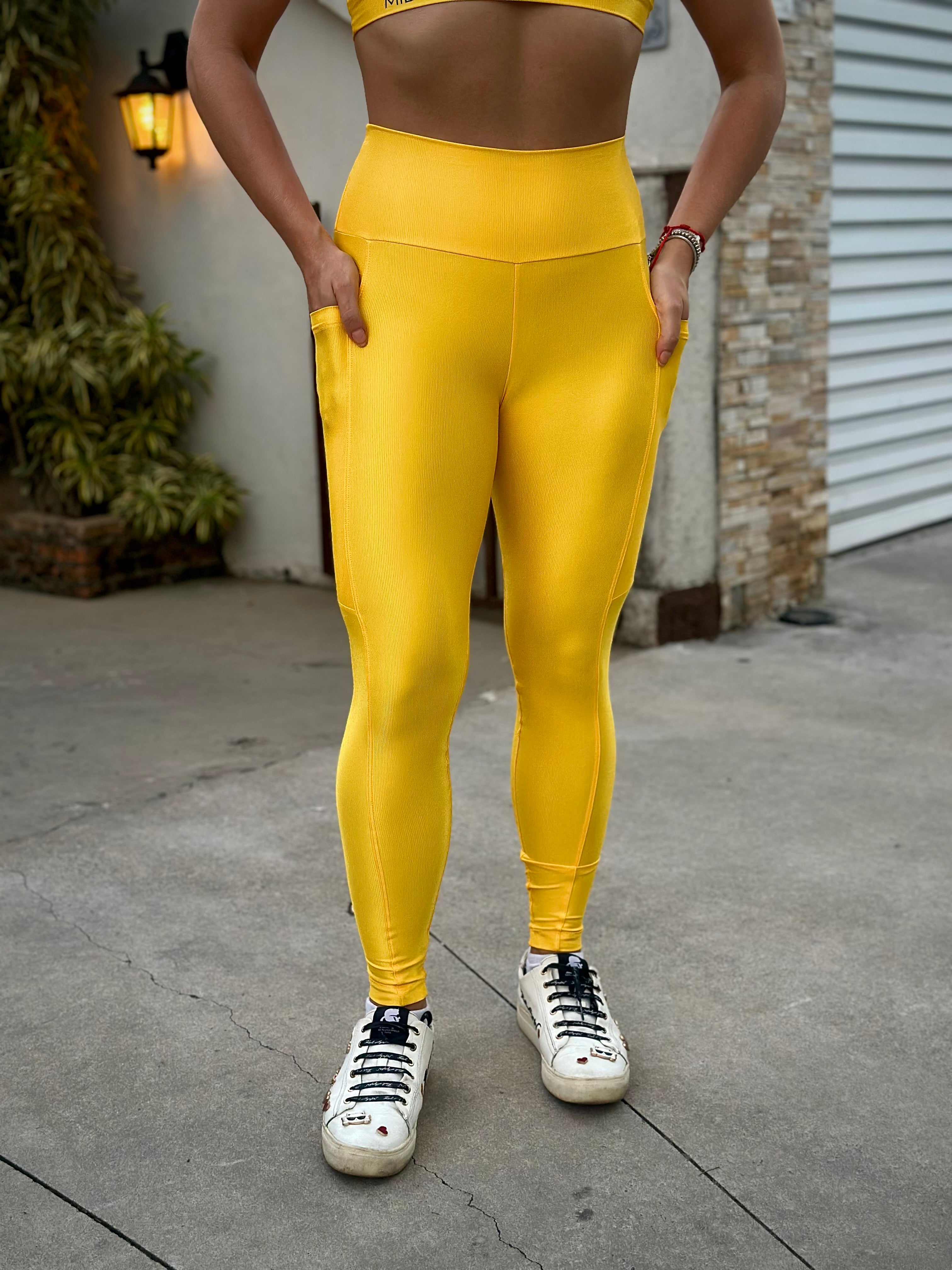 Legging Warm Up Compressão - Cor: Amarelo Vibrante