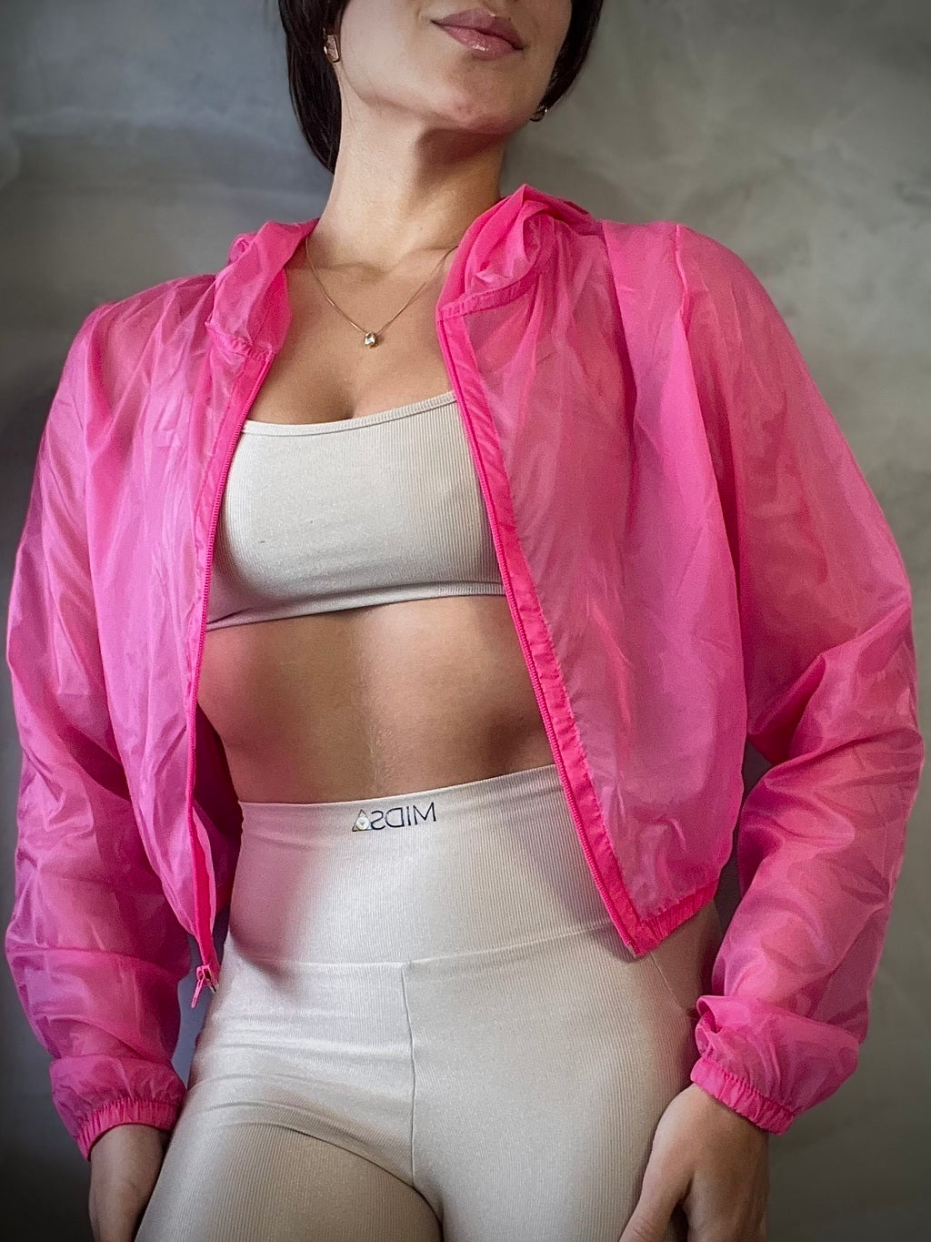 Jaqueta Cropped - Cor: Rubelita