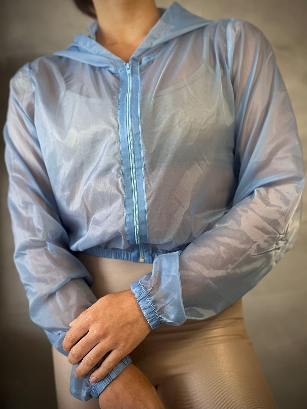 Jaqueta Cropped - Cor: Topázio Azul
